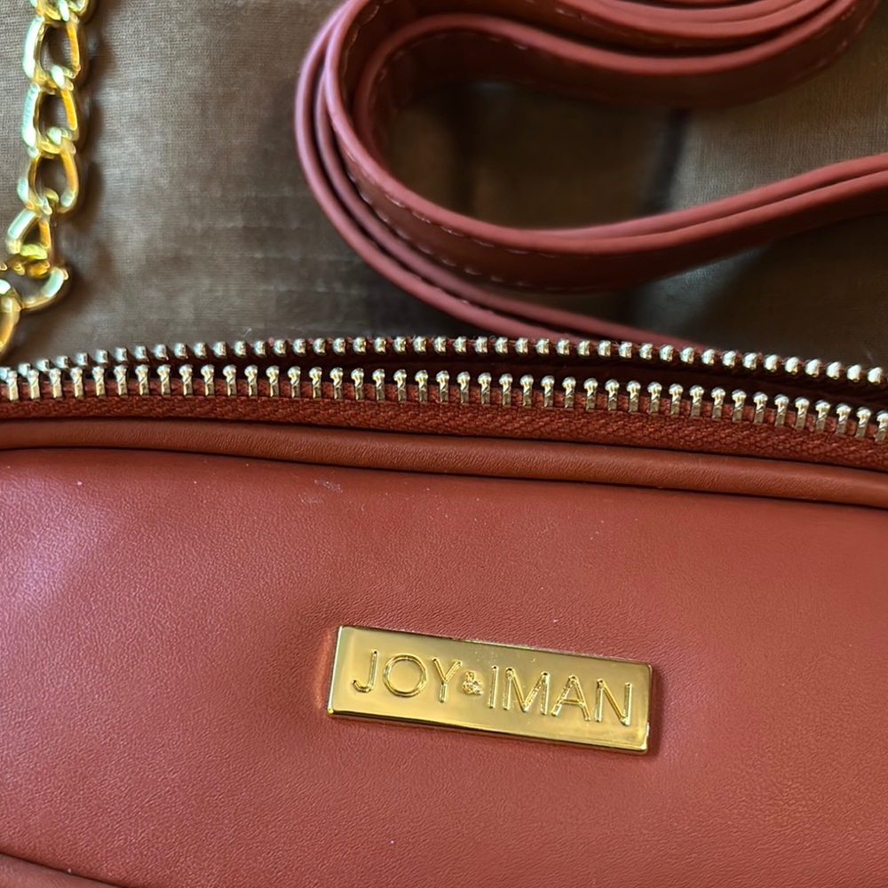Joy & Iman Quilted Tan Gold Crossbody Bag - Picture 2 of 10